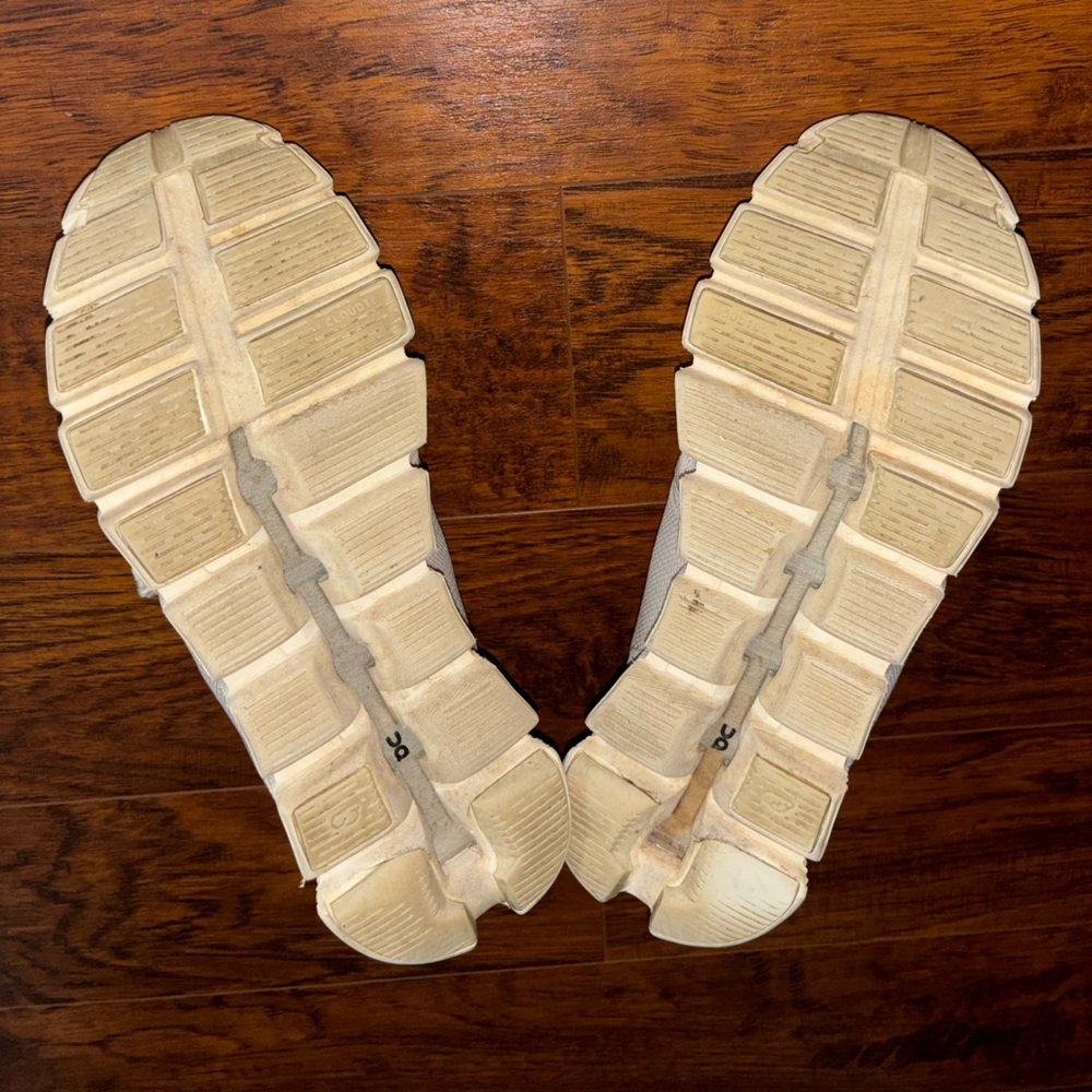 ON Running On Cloud 5 Pearl White Women’s Athletic Tennis Shoes - Picture 7 of 8